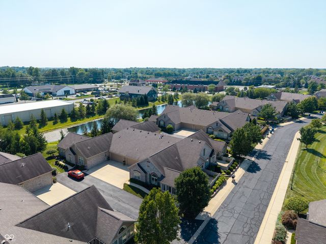 13899 Rue Charlot Lane, Mccordsville, IN 46055