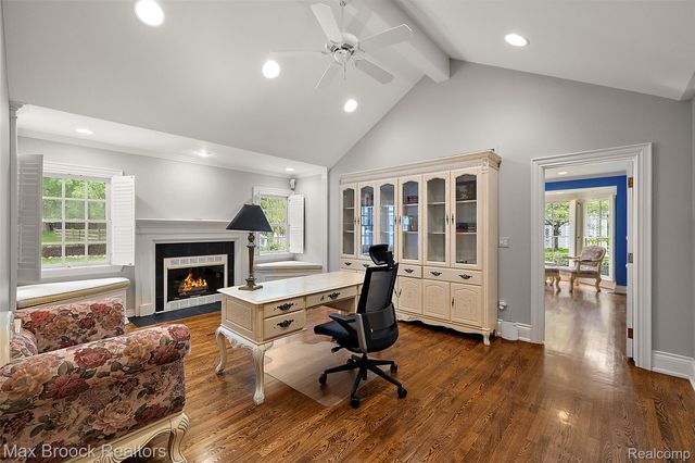 760 Lone Pine Road, Bloomfield Hills, MI 48304