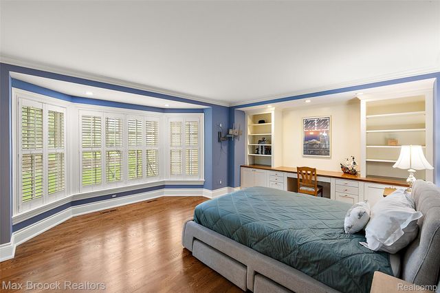 760 Lone Pine Road, Bloomfield Hills, MI 48304