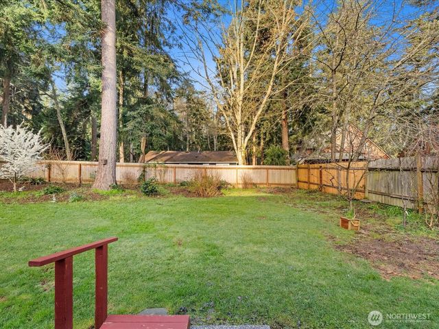 7822 Songbird Way, Clinton, WA 98236
