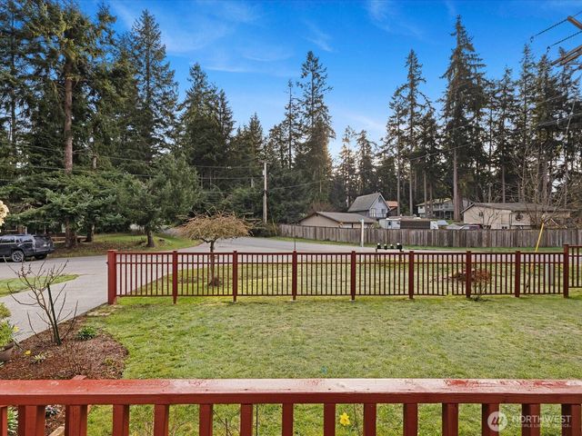7822 Songbird Way, Clinton, WA 98236