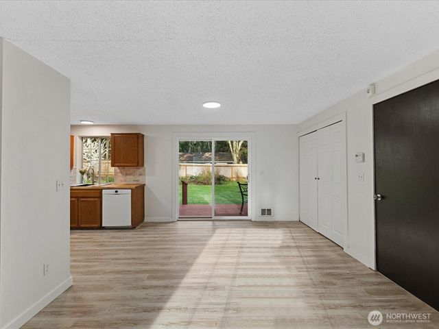 7822 Songbird Way, Clinton, WA 98236