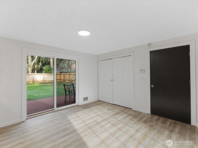 7822 Songbird Way, Clinton, WA 98236