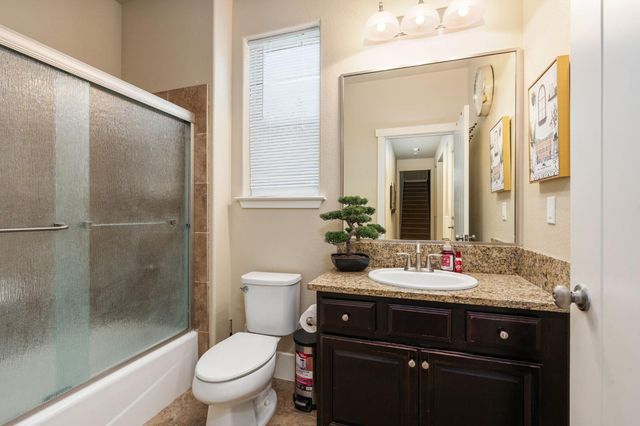 1814 N Notting Hill Lane, Clovis, CA 93619