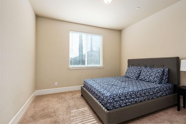 1814 N Notting Hill Lane, Clovis, CA 93619