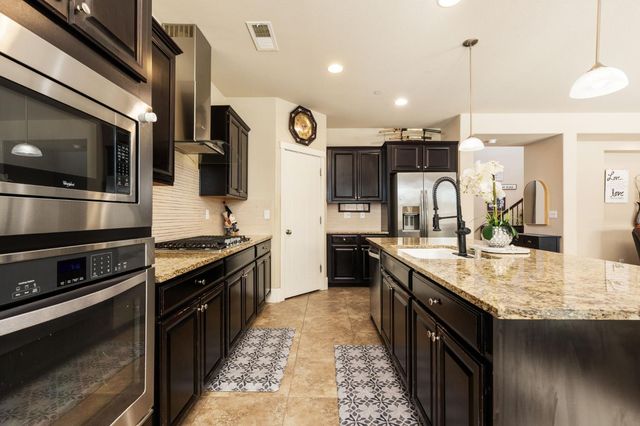 1814 N Notting Hill Lane, Clovis, CA 93619