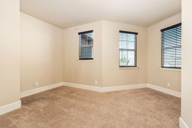 1814 N Notting Hill Lane, Clovis, CA 93619