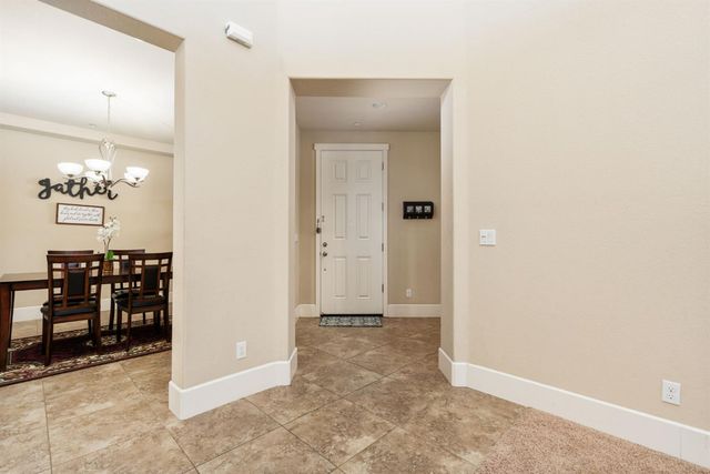 1814 N Notting Hill Lane, Clovis, CA 93619