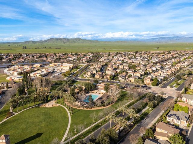 1814 N Notting Hill Lane, Clovis, CA 93619