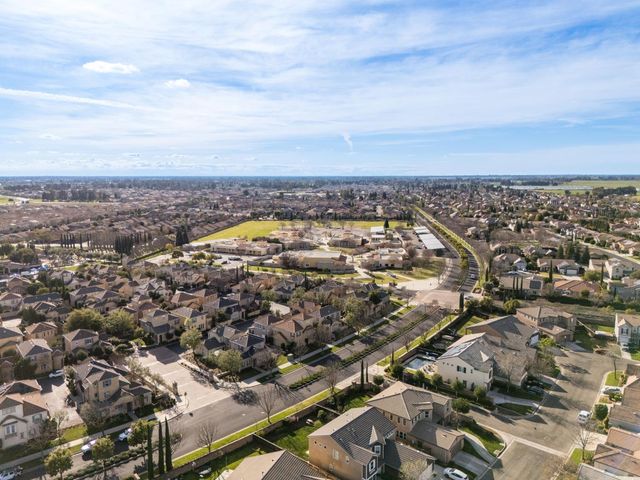 1814 N Notting Hill Lane, Clovis, CA 93619