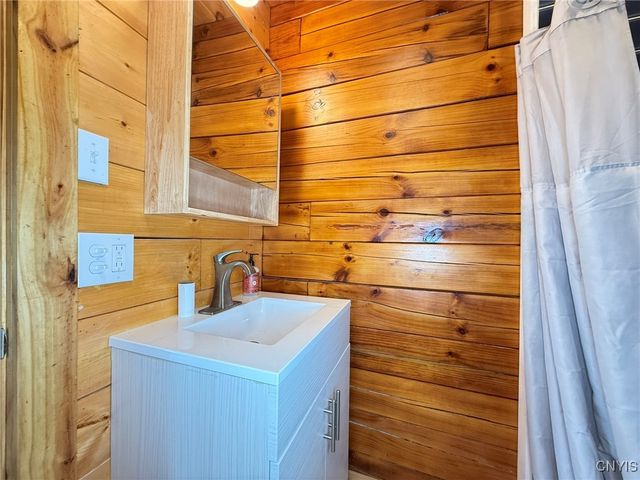 984 Waterloo Geneva Road, Waterloo, NY 13165