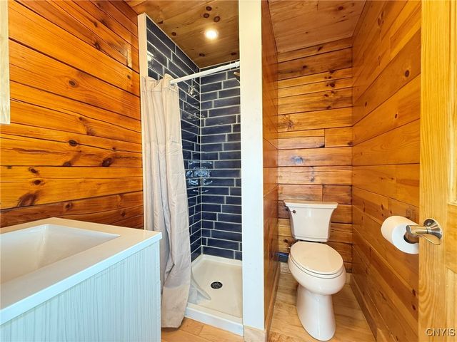 984 Waterloo Geneva Road, Waterloo, NY 13165