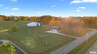 15945 GRESHAM Road, Mackinaw, IL 61755