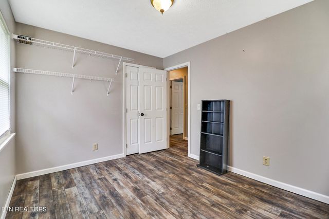 111 Meadow Creek Drive, Crossville, TN 38572