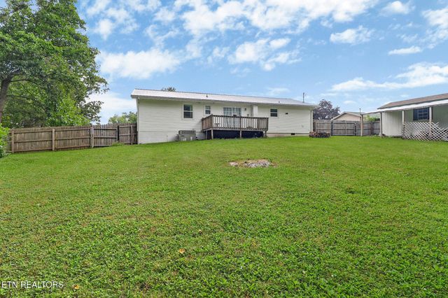 111 Meadow Creek Drive, Crossville, TN 38572
