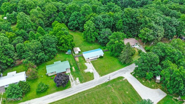 111 Meadow Creek Drive, Crossville, TN 38572