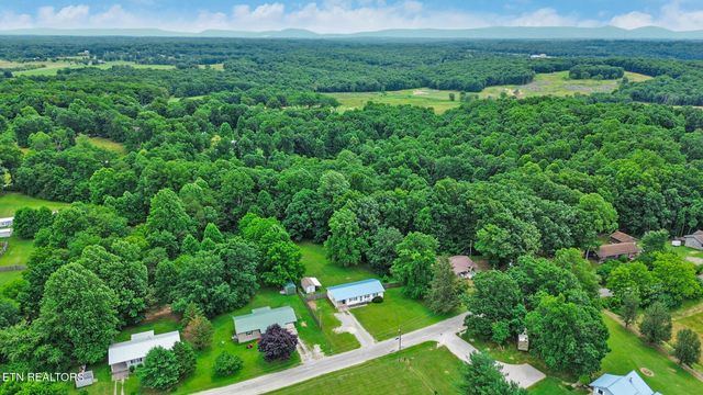 111 Meadow Creek Drive, Crossville, TN 38572