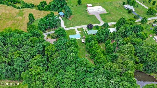 111 Meadow Creek Drive, Crossville, TN 38572