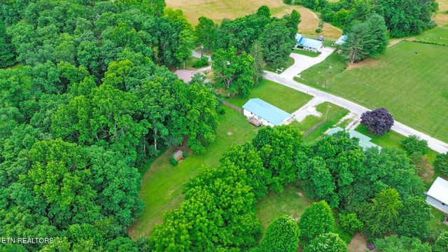 111 Meadow Creek Drive, Crossville, TN 38572