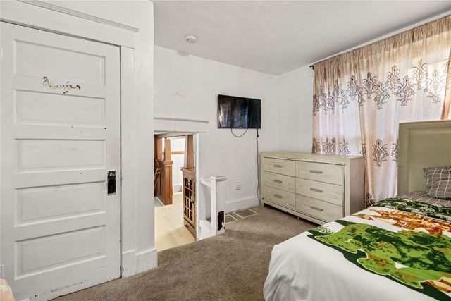 1002 28th Street, Des Moines, IA 50311