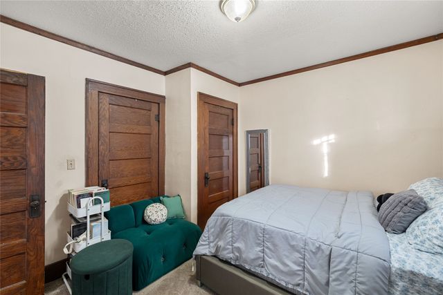 1002 28th Street, Des Moines, IA 50311