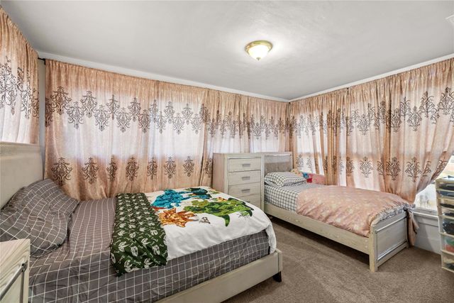 1002 28th Street, Des Moines, IA 50311