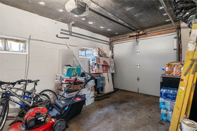 1002 28th Street, Des Moines, IA 50311