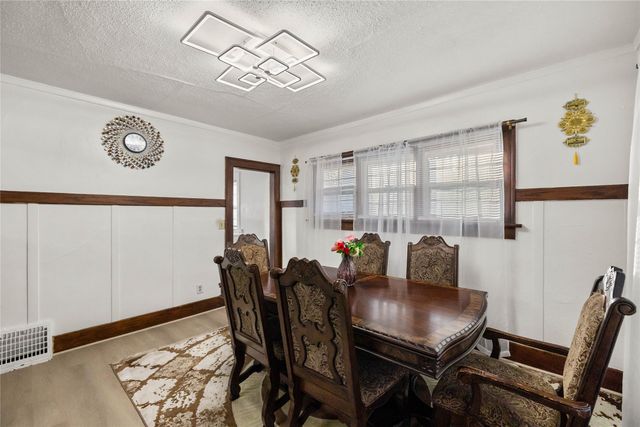 1002 28th Street, Des Moines, IA 50311