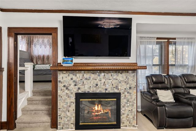 1002 28th Street, Des Moines, IA 50311