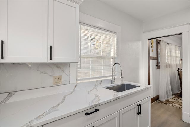 1002 28th Street, Des Moines, IA 50311