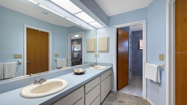 1354 ROOSEVELT DRIVE, Venice, FL 34293