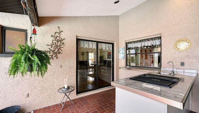 1354 ROOSEVELT DRIVE, Venice, FL 34293