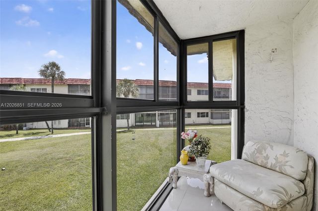 8941 S Hollybrook Boulevard 205, Pembroke Pines, FL 33025