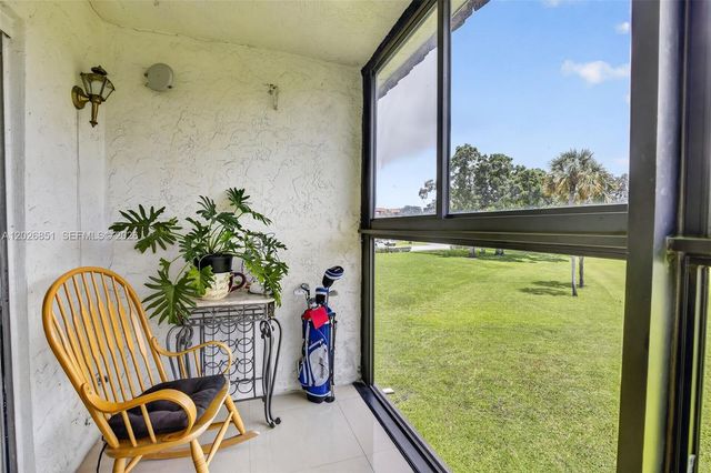 8941 S Hollybrook Boulevard 205, Pembroke Pines, FL 33025