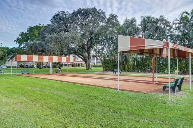 8941 S Hollybrook Boulevard 205, Pembroke Pines, FL 33025