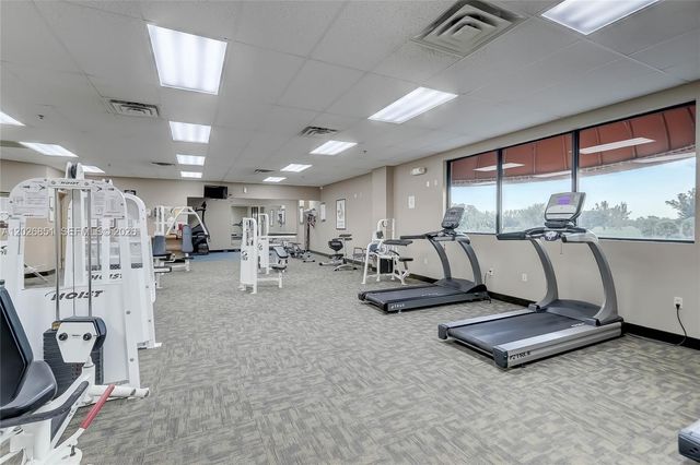 8941 S Hollybrook Boulevard 205, Pembroke Pines, FL 33025