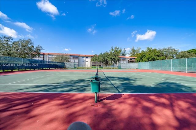 8941 S Hollybrook Boulevard 205, Pembroke Pines, FL 33025