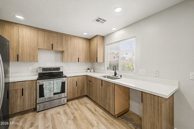 1566 S 220TH Drive, Buckeye, AZ 85326