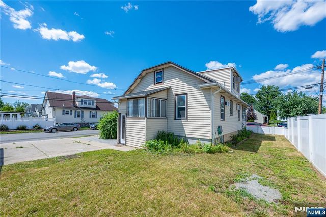 8-02 Henderson Boulevard, Fair Lawn, NJ 07410