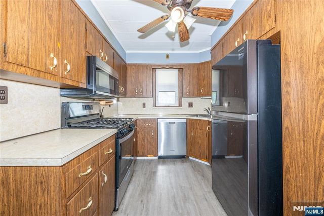 8-02 Henderson Boulevard, Fair Lawn, NJ 07410