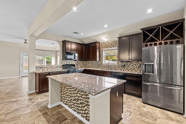 318 Pond View PASS, Buda, TX 78610