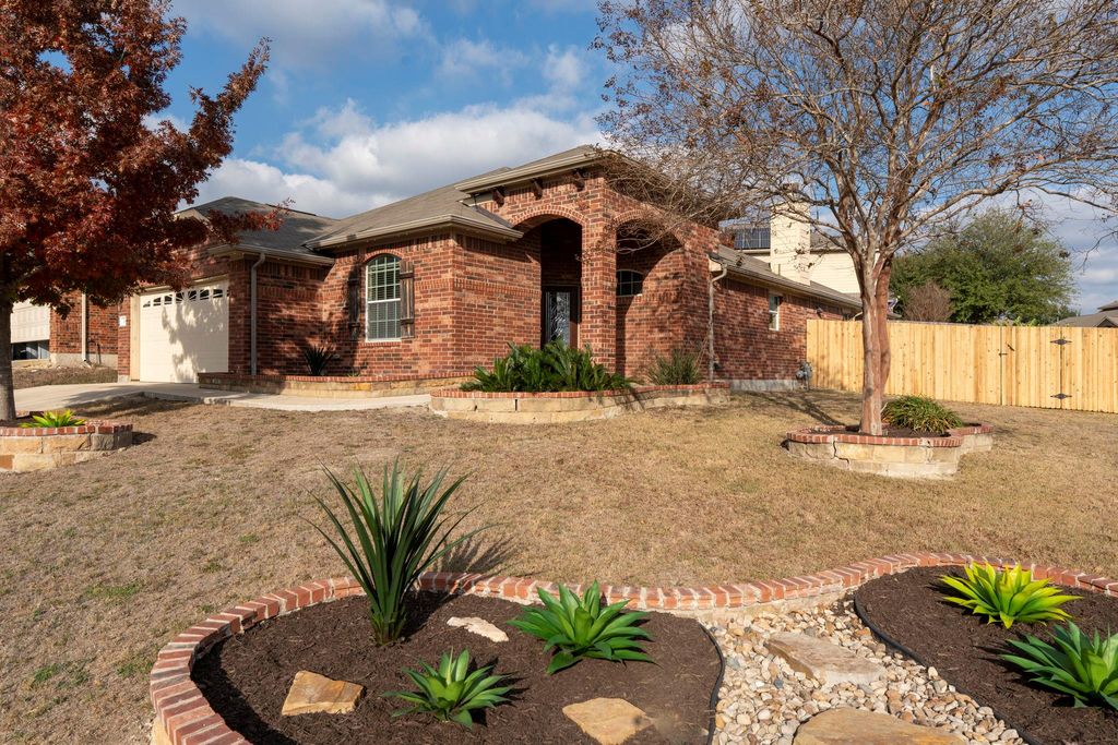 318 Pond View PASS, Buda, TX 78610