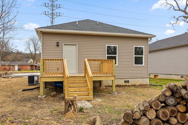 1701 Roanoke Avenue, Chattanooga, TN 37406