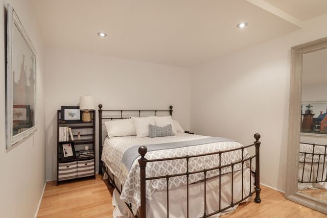 156 Porter St 331, Boston, MA 02128
