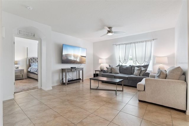 3139 BETHPAGE LOOP, Mount Dora, FL 32757