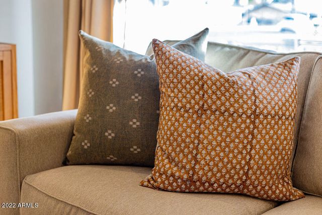 1148 E GLENN Drive, Phoenix, AZ 85020