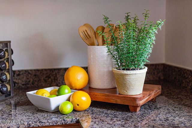 1148 E GLENN Drive, Phoenix, AZ 85020