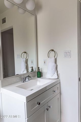 1148 E GLENN Drive, Phoenix, AZ 85020