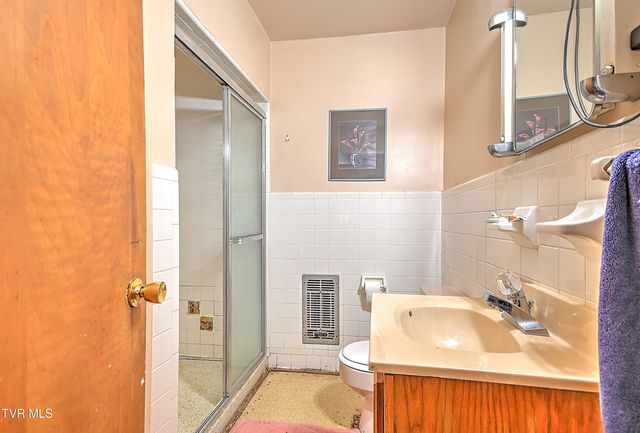2008 Brookwood Road, Kingsport, TN 37664