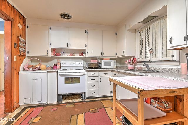 2008 Brookwood Road, Kingsport, TN 37664